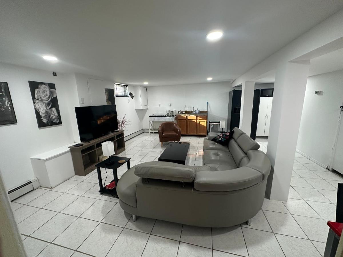 Cozy Spacious Guest Suite Енгълуд Екстериор снимка