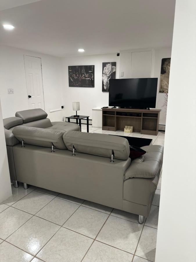 Cozy Spacious Guest Suite Енгълуд Екстериор снимка